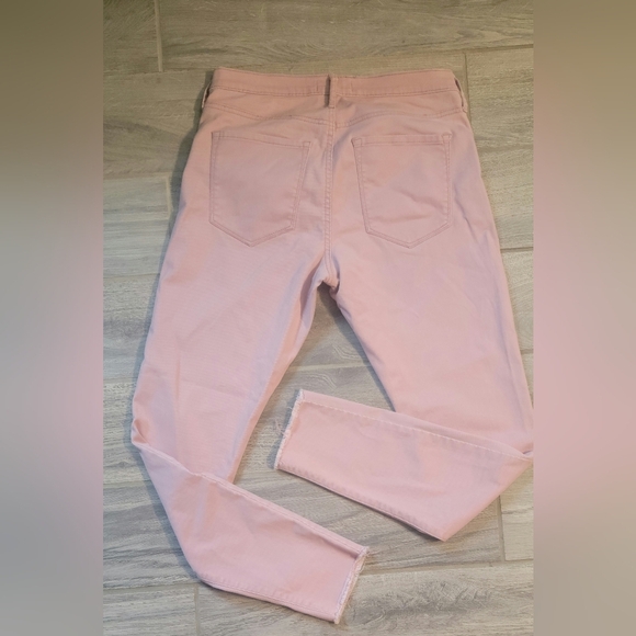 Banana Republic skinny fit light pink pearl frayed hem jeans size 28. - Picture 5 of 5